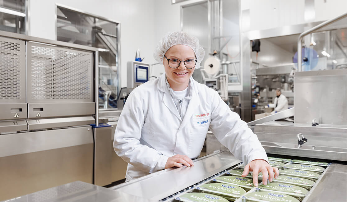 Mitarbeiter-Martina_Käserei-Woerle